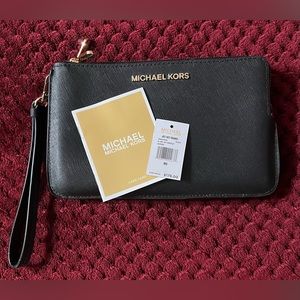 Michael Kors Jet Set Travel XL DBL GST Wristlet Black Leather